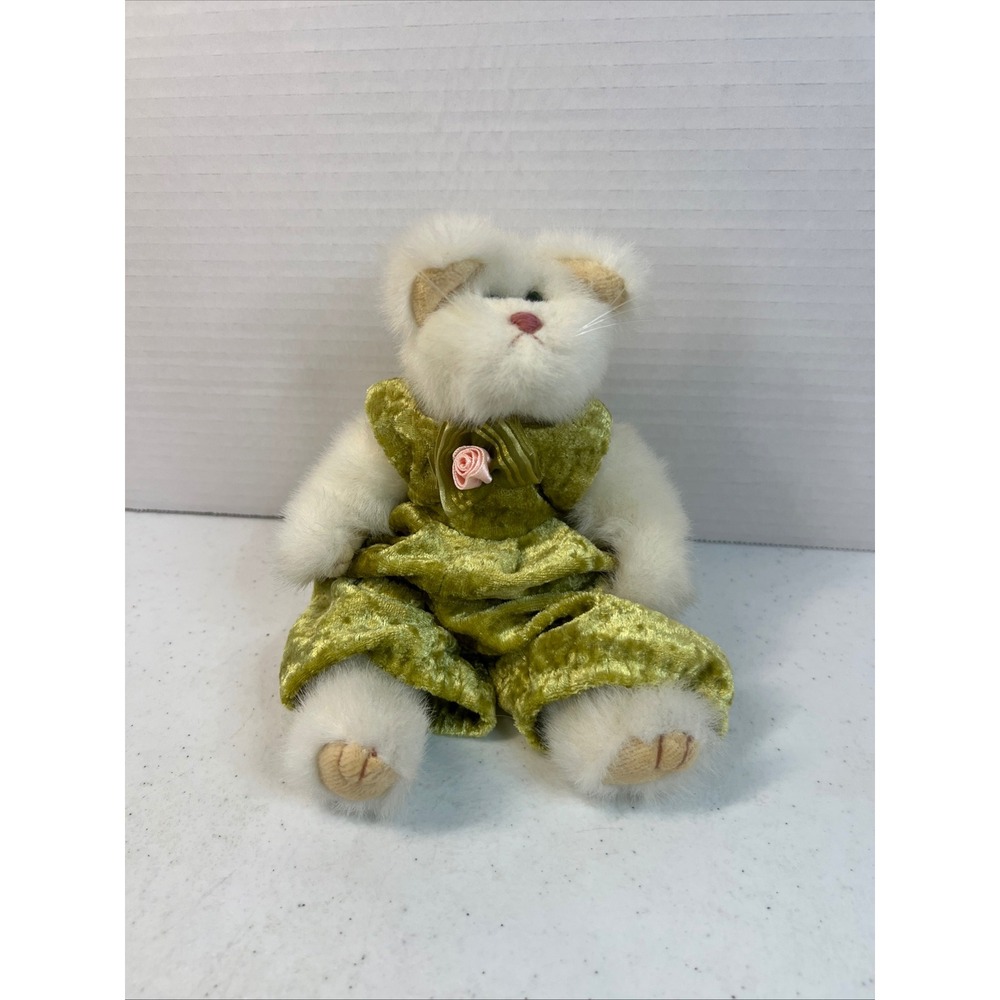 Vintage 1993 Ty Attic Treasures Carly White Cat Plush Green‎ Velvet Romper 8.5"